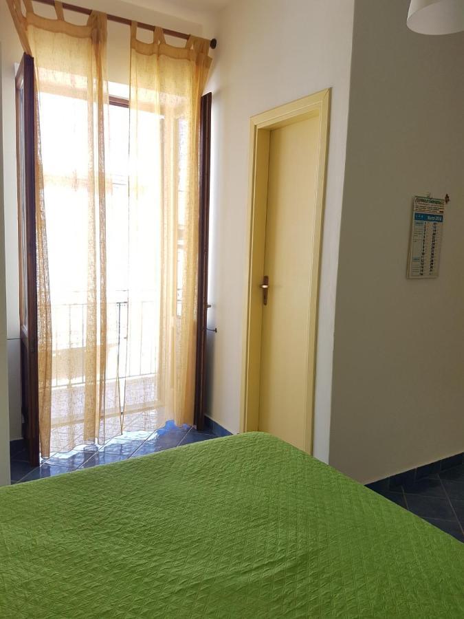 Apartamento Lipari Centro Storico Flat 7 Min From Port Exterior foto